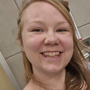 Meet your Posher, Becca